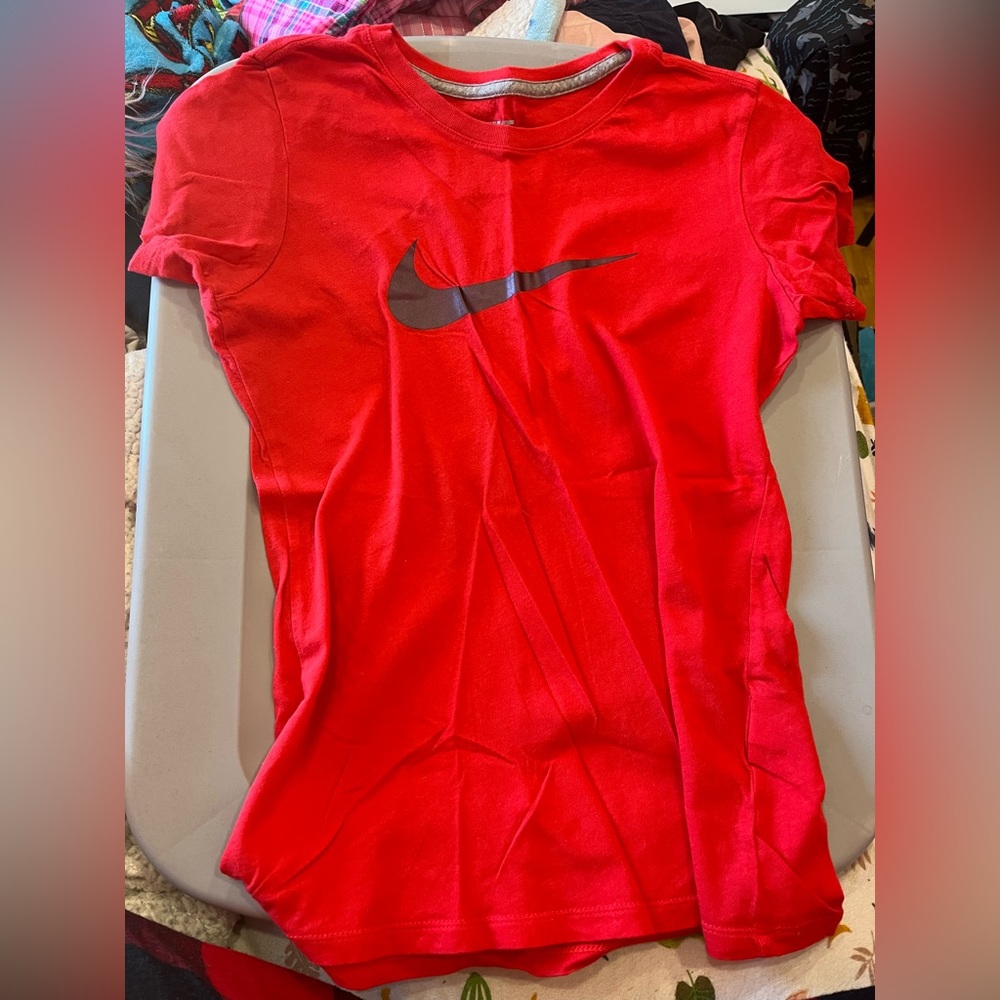 ❌SOLD❌ Red Nike dri fit tshirt